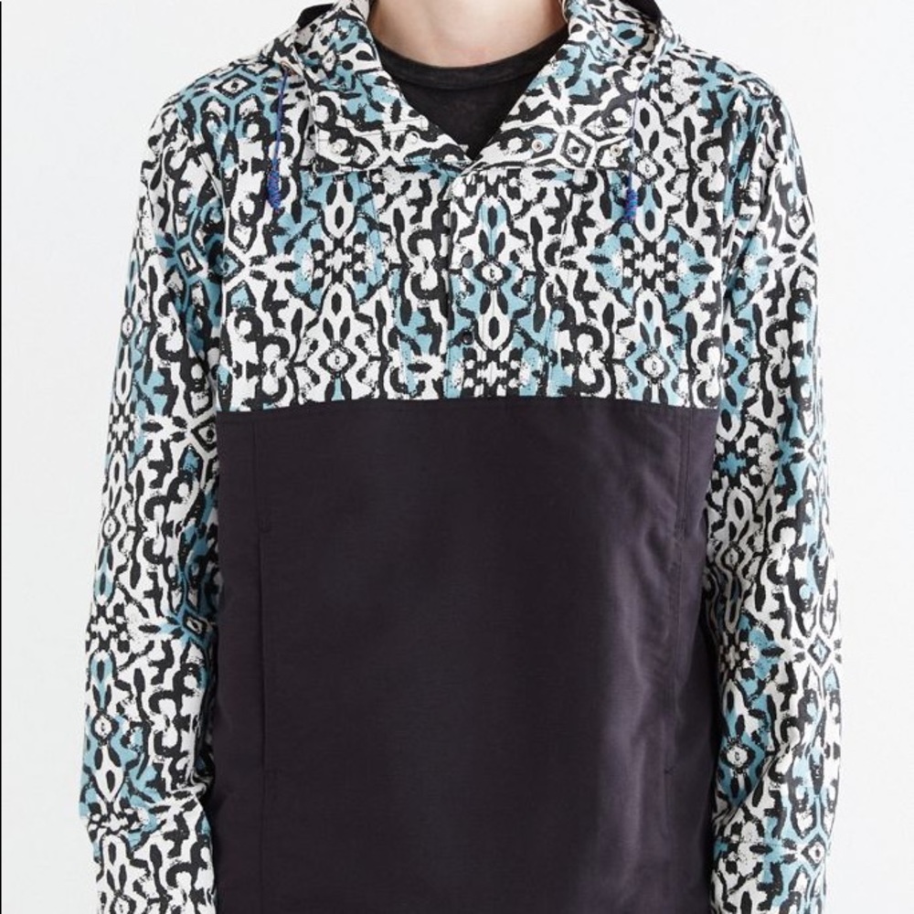 Monitaly Men’s 💧RARE💧pullover - Picture 2 of 5